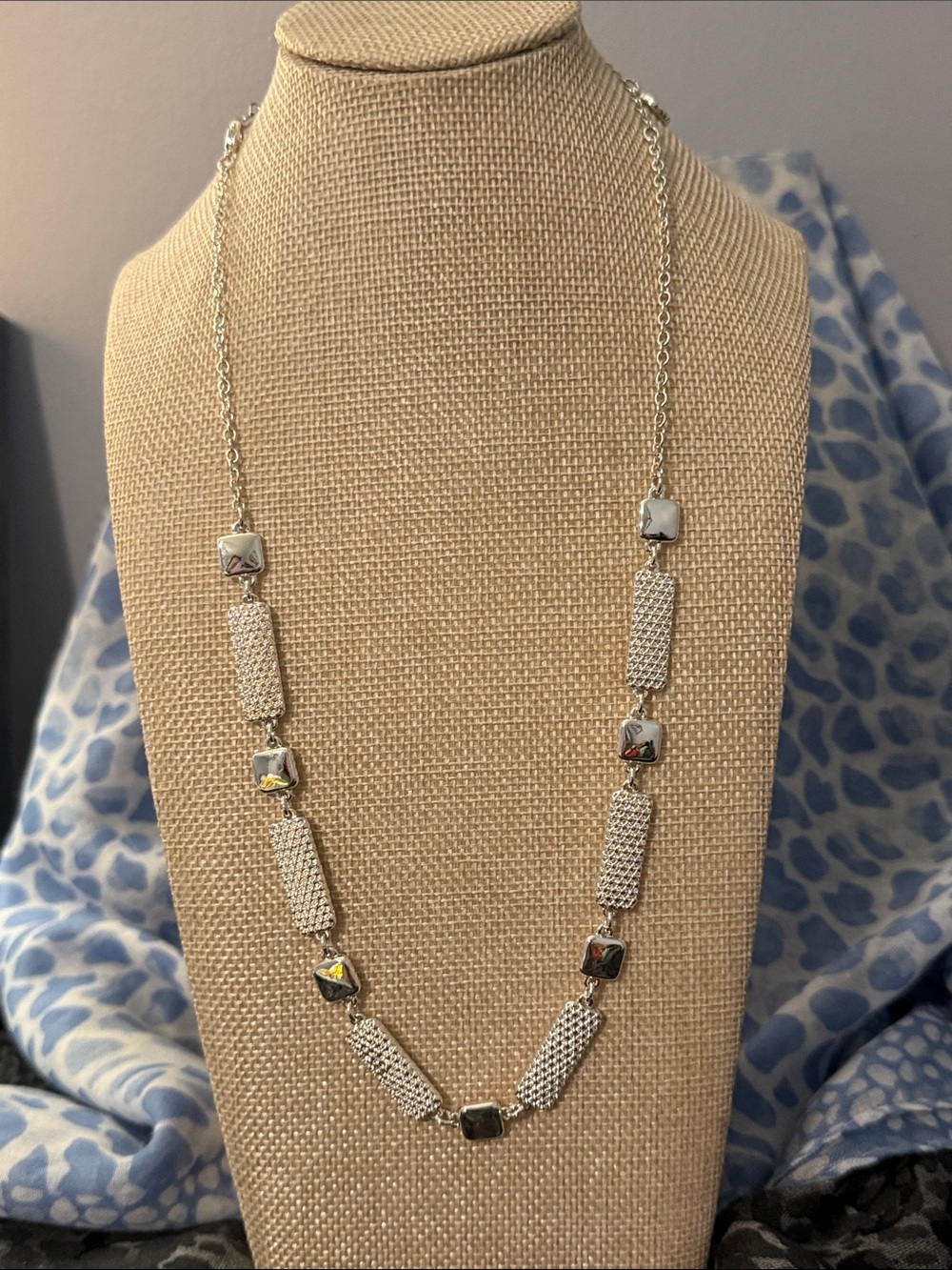 Liz Claiborne Silver Tone Textured Bar and Link Necklace